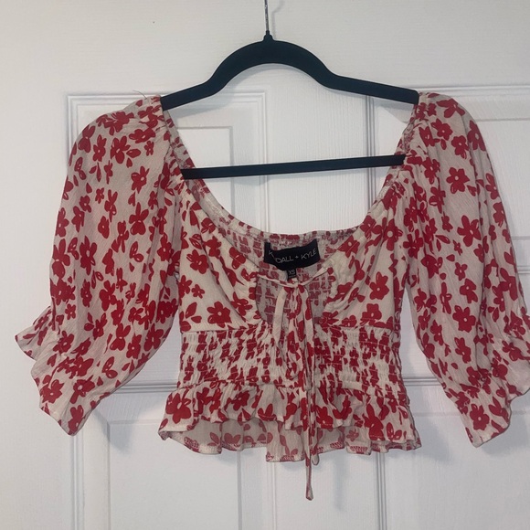 Kendall and Kylie shirt floral crop top - Picture 1 of 6